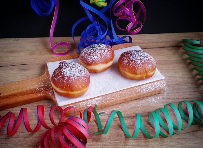 Faschingskrapfen: mit Marmelade gefüllte Krapfen - Rezept