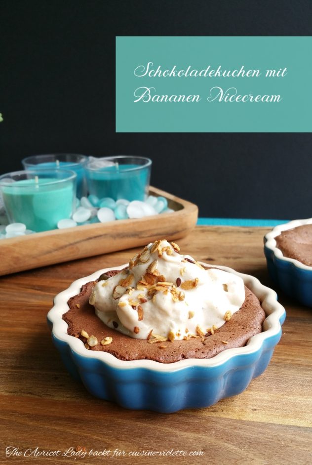 Schokoladadekuchen ohne Mehl und Bananen Nicecream