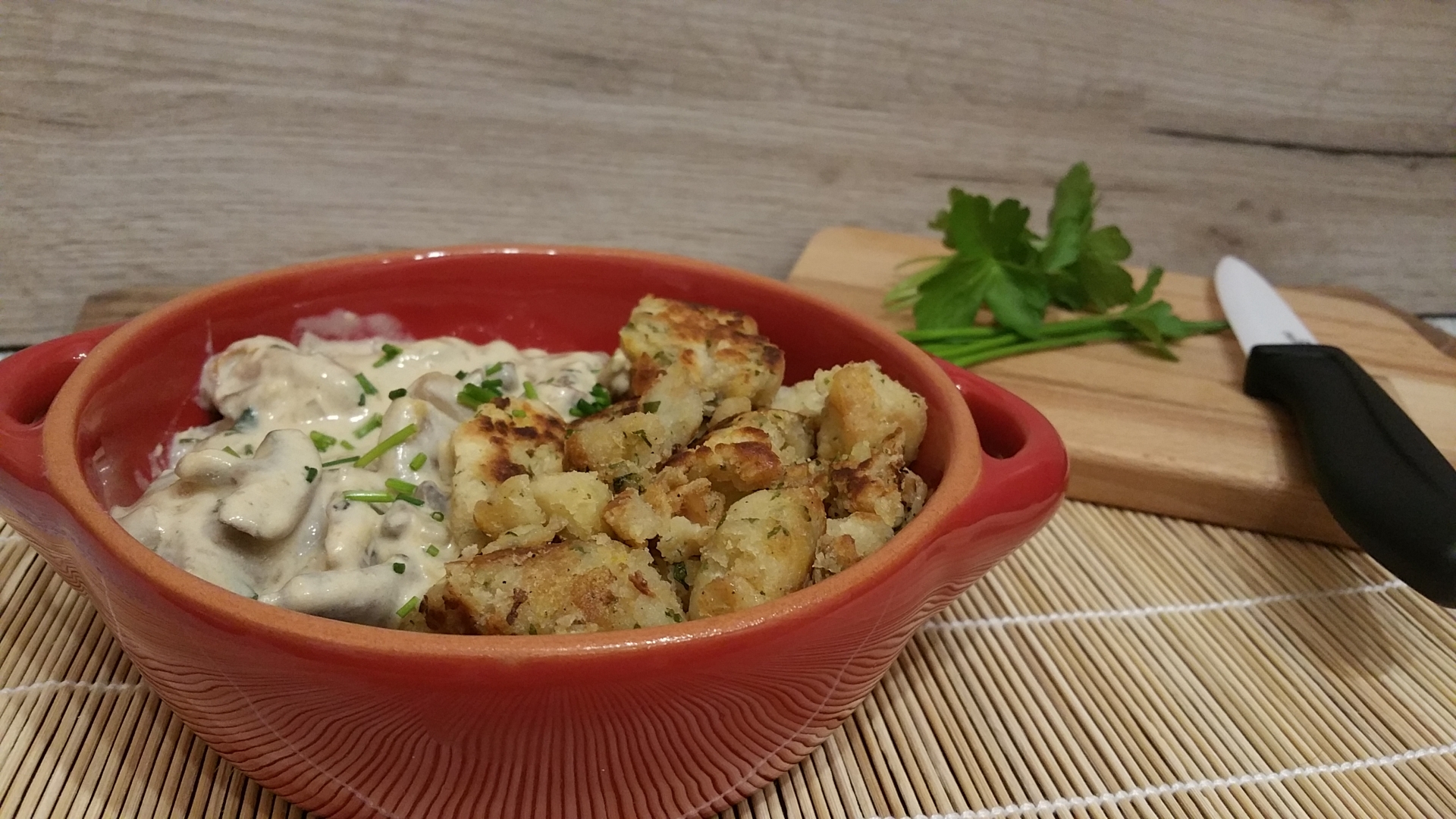 geröstete Knödel mit Schwammerlsauce