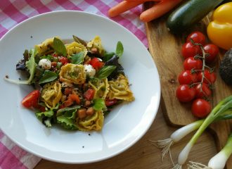 italienischer Salat mit Tortellini