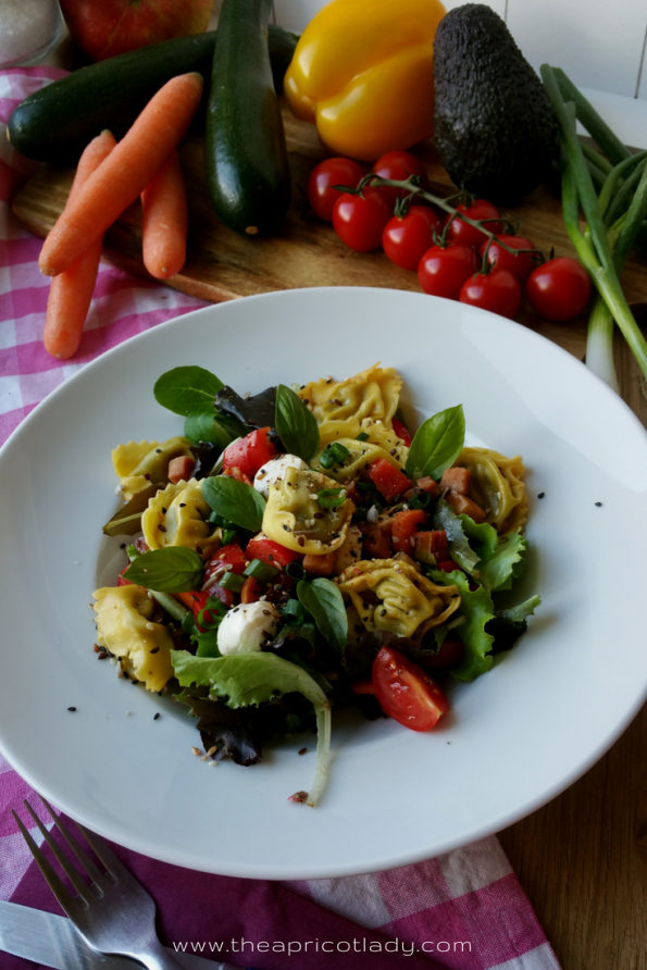 italienischer Salat mit Tortellini