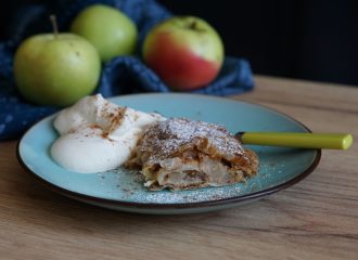 Apfel-Birnen-Strudel