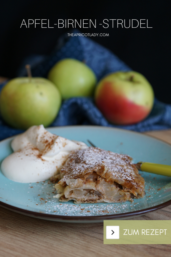 Rezept für Apfel-Birnen-Strudel mit ausgezogenem Strudelteig. Kösliches Rezept aus der Alpenküche - wie von Oma! #austrianfood #strudel #selbstgemacht #yummy #süß