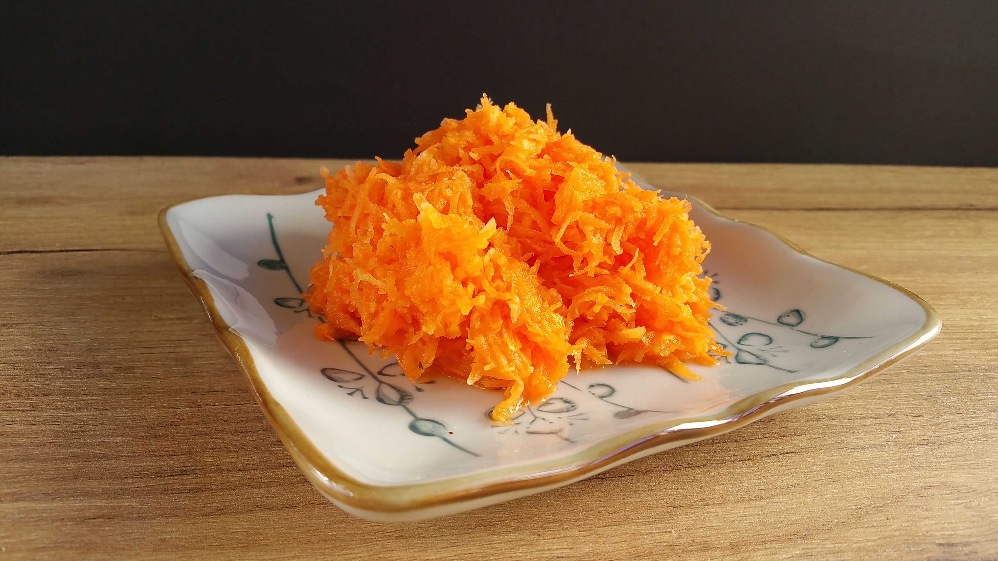 Karotten-Apfelsalat