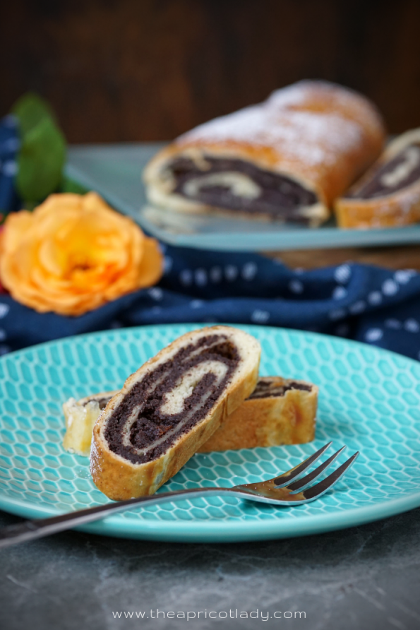 Mohnstrudel - klassisches Rezept wie es schon Oma machte #rezept #essen #backen #süss #mohn