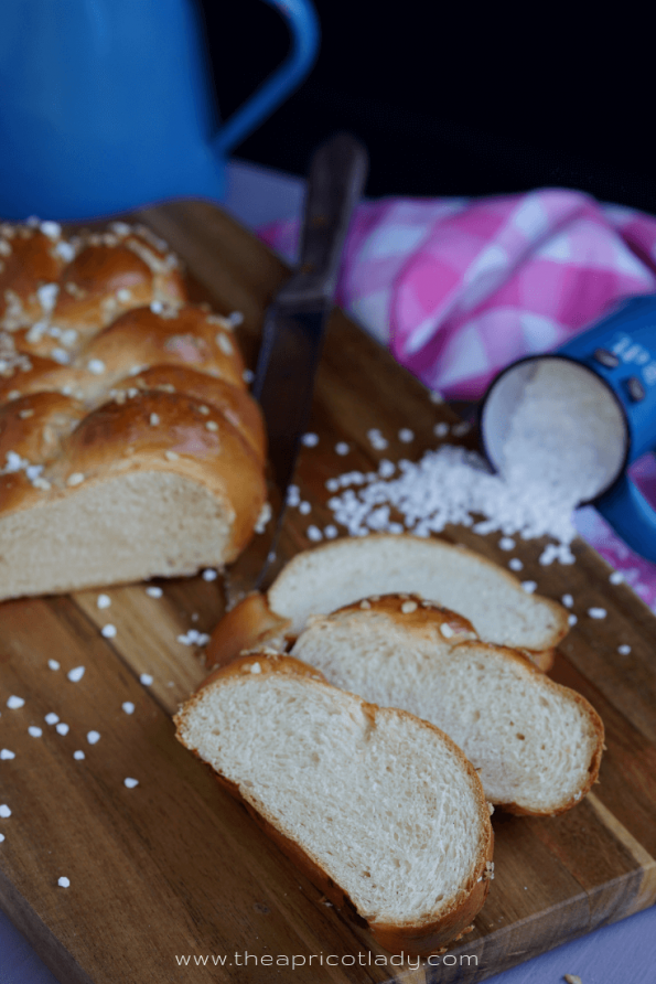 Super leckeren Allerheiligenstriezel selbst backen. #rezepte #brioche #backen #hefe #ohneEi