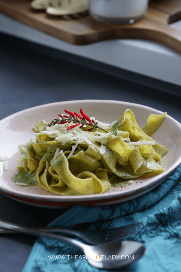 Tagliatelle mit Zitronen-Basilikum-Sauce