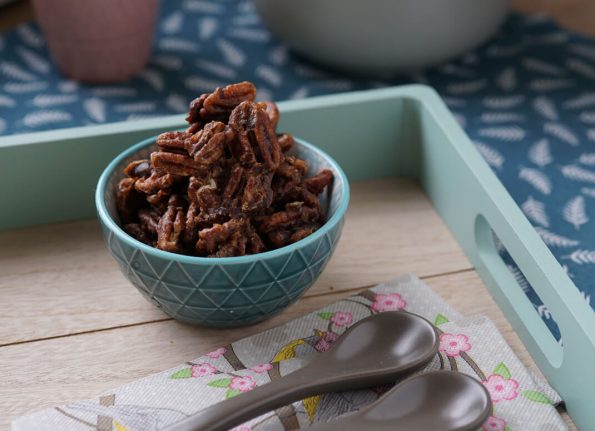 karamellisierte Pekannüsse mit Chilli (Sweet & Spicy Pecans)