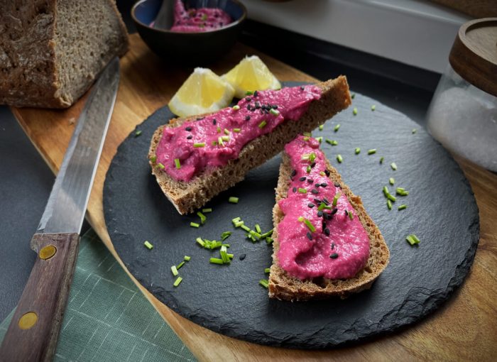 Pink Hummus (Rote-Bete-Kichererbsendip)