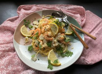 Lemon Garlic Seafood Pasta